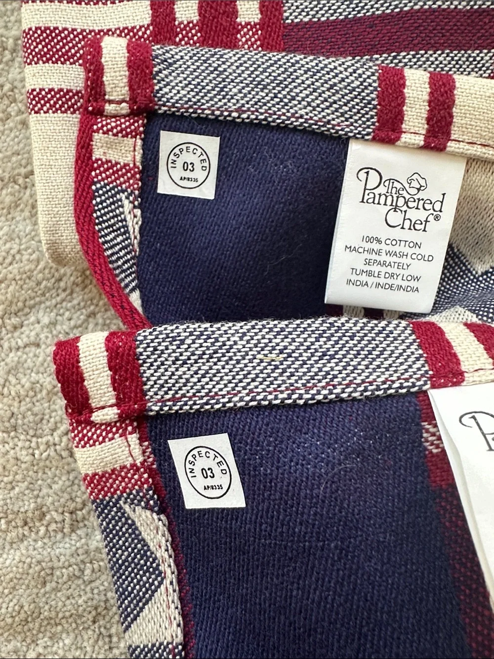 NWOT Set of 2 Pampered Chef Patriotic Kitchen Towels Plaid Star Red Blue Retired